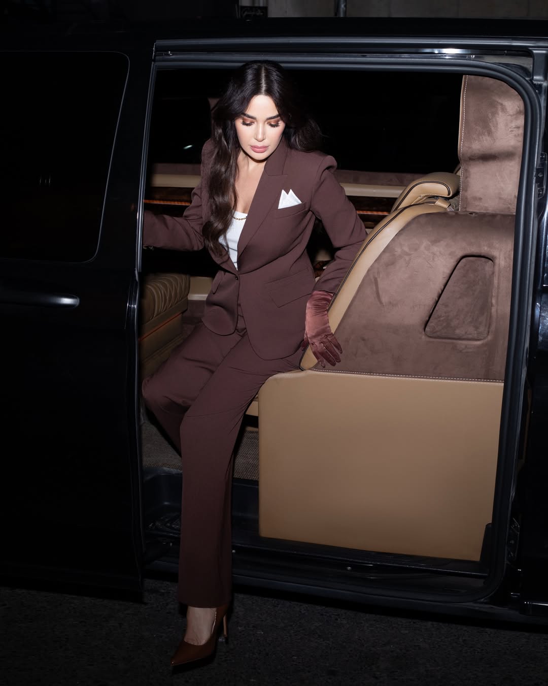 سيرين عبد النور بإطلالة البدلة الرسمية لشتاء 2026 (انستغرام)