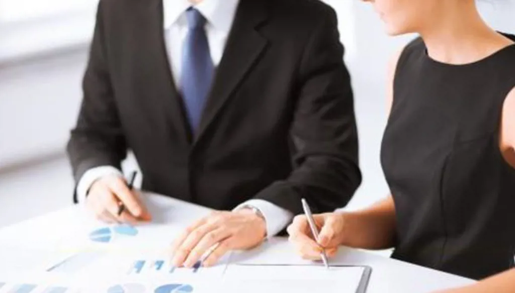 في فرنسا... وتيرة تراجع عدم المساواة بين النساء والرجال "تباطأت بشكل كبير"