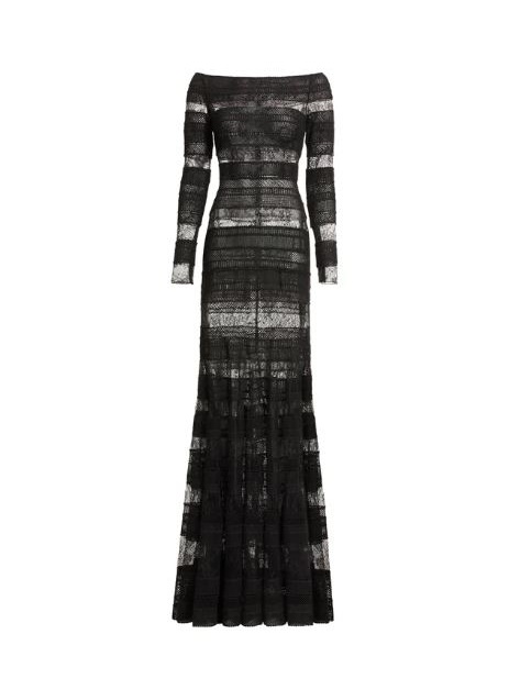 فستان اسود طويل من تصميم ايلي صعب (انترنت)