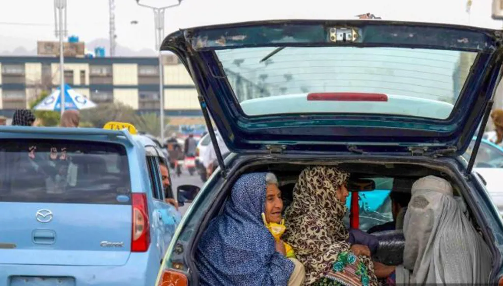 وزارة أفغانية: النساء غير ممنوعات من تبادل الأحاديث