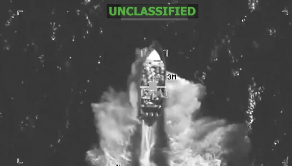 الجيش الأميركي: مقتل 5 أشخاص في ضربات استهدفت قوارب يشتبه بتهريبها المخدرات في المحيط الهادىء