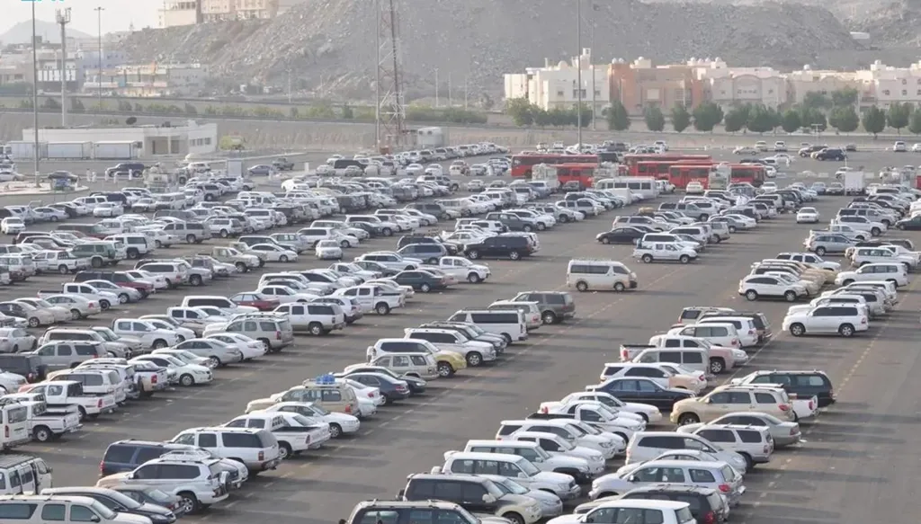السماح للسعوديين والمقيمين باستيراد المركبات