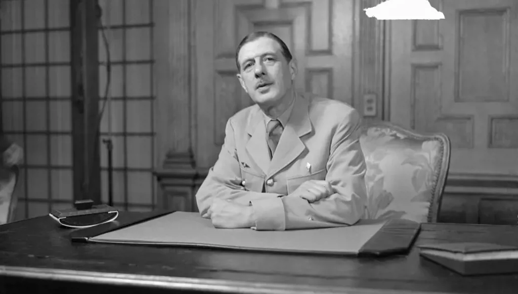 5,6 ملايين يورو حصيلة مزاد على عدد من مخطوطات ديغول وأغراضه التذكارية