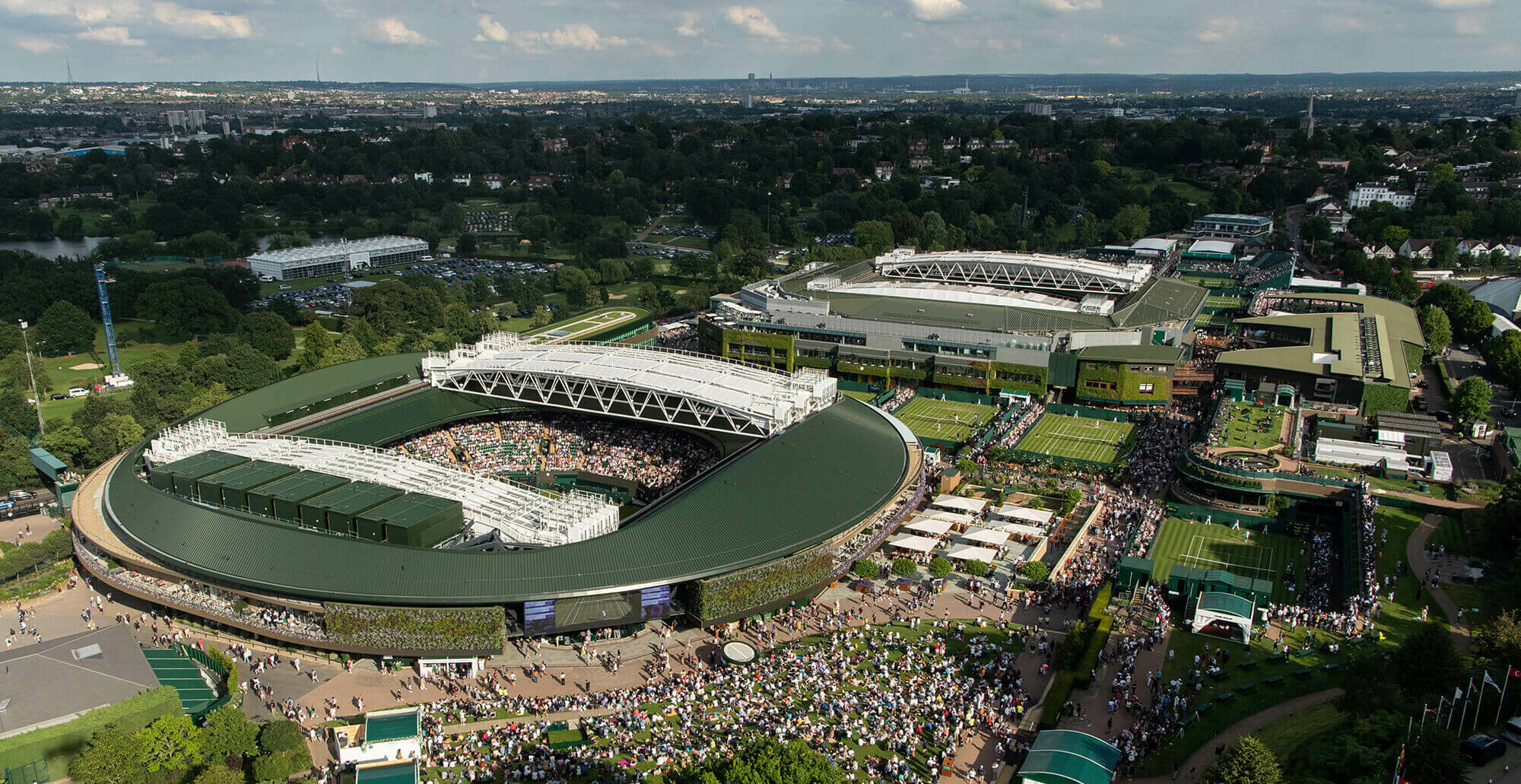 ملاعب ويمبلدون. (وكالات)
