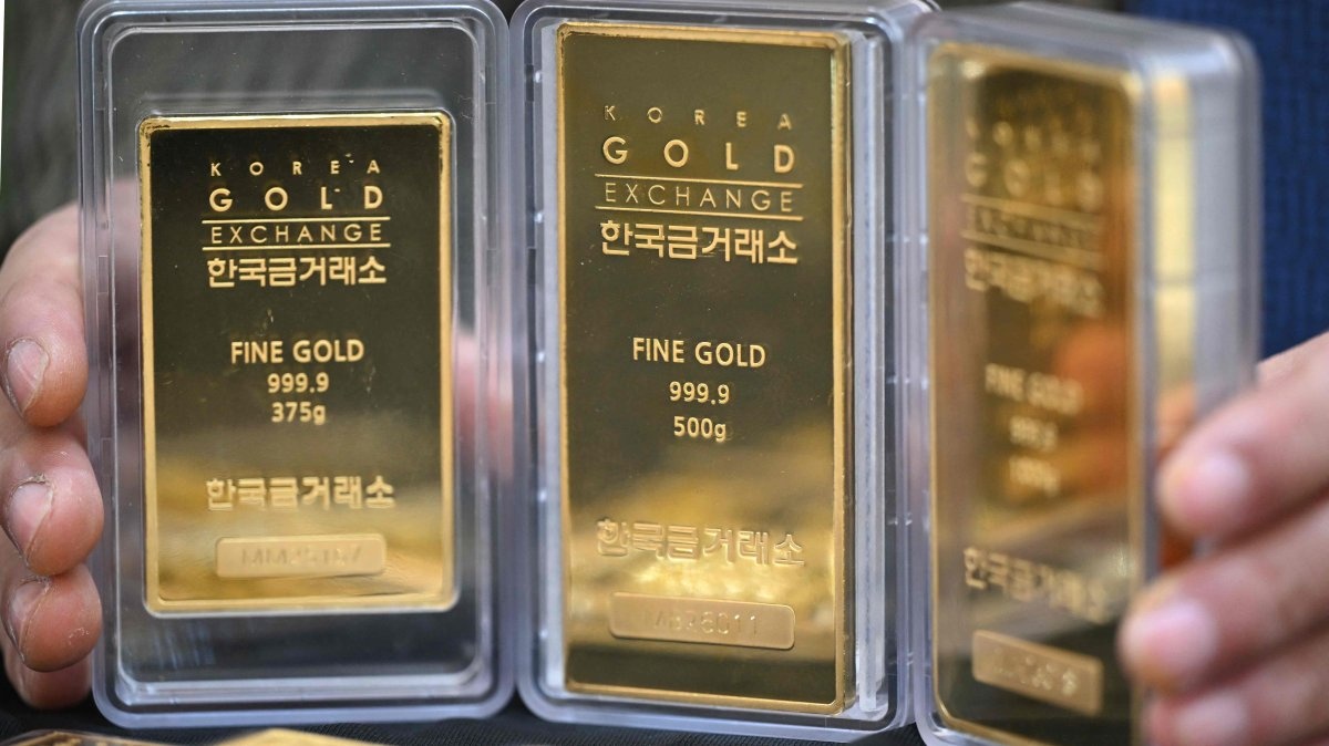 أونصات ذهب في سيول. (فرانس برس)