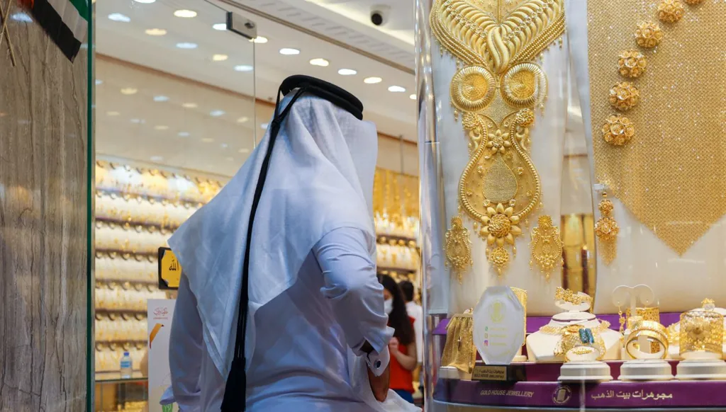 لماذا يتراجع الذهب رغم الحرب؟