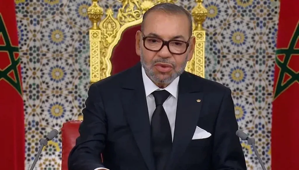 بين اليد الممدودة للجزائر وتنمية لا تترك أحداً خلفها... قراءة في خطاب العرش