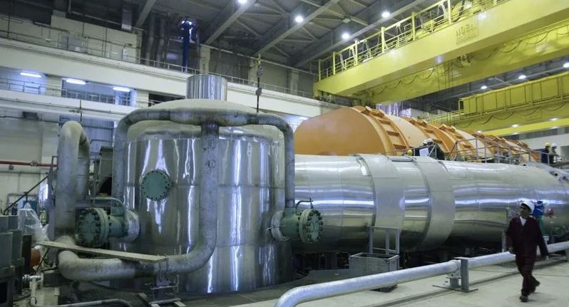 داخل مفاعل نووي إيراني (أ ف ب)