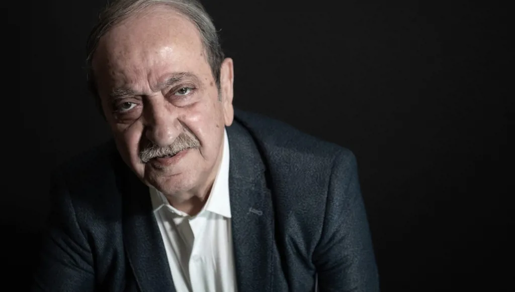 دريد لحام بظهوره الأول في دمشق منذ سقوط نظام بشار الأسد (فيديو)