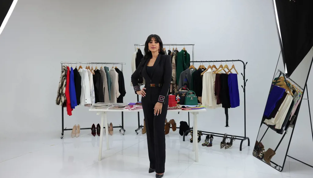 "فاشن هاوس" في السعودية قريباً... خبيرة المظهر دارين مدني: الملكة رانيا نموذج للأناقة (فيديو)