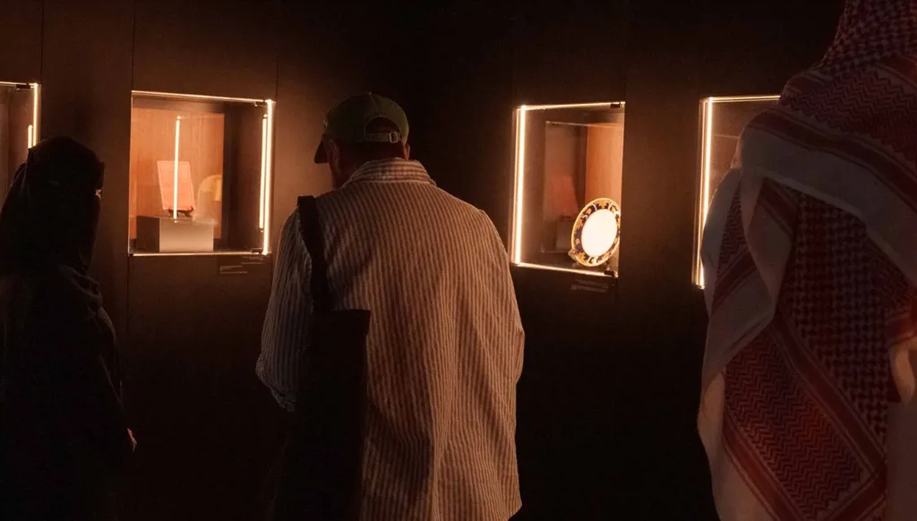 قصر المصمك السّعودي يحتضن معرض "سيفين ونخلة" (صور)