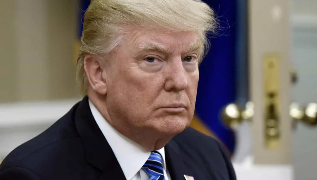 لتجنب الإفلاس... إدارة ترامب تعتزم تسريح المزيد من الموظفين الحكوميين