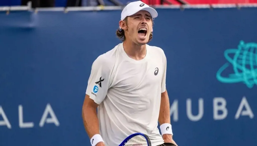 دي مينور يتأهل إلى ربع نهائي دورة تورونتو