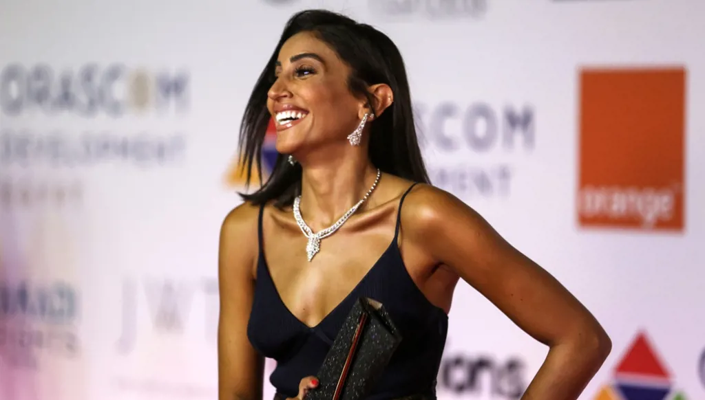 حلا شيحة تدعم دينا الشربيني بقوة: "ليست خرّابة بيوت"