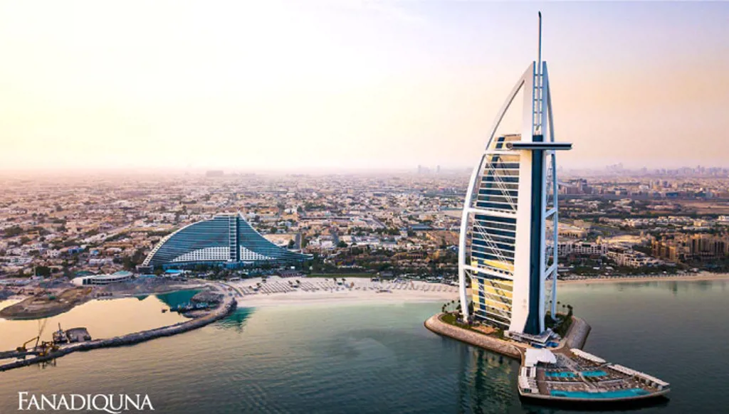 "الاقتصاد والسياحة" في دبي تأمر الفنادق بتمديد إقامة النزلاء المتأثرين بتأخير الرحلات