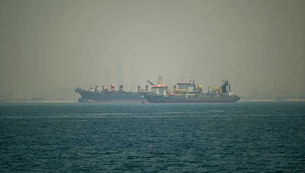 قبيل انتهاء المهلة... هل يُمدّد ترامب وقف إطلاق النار مع إيران؟