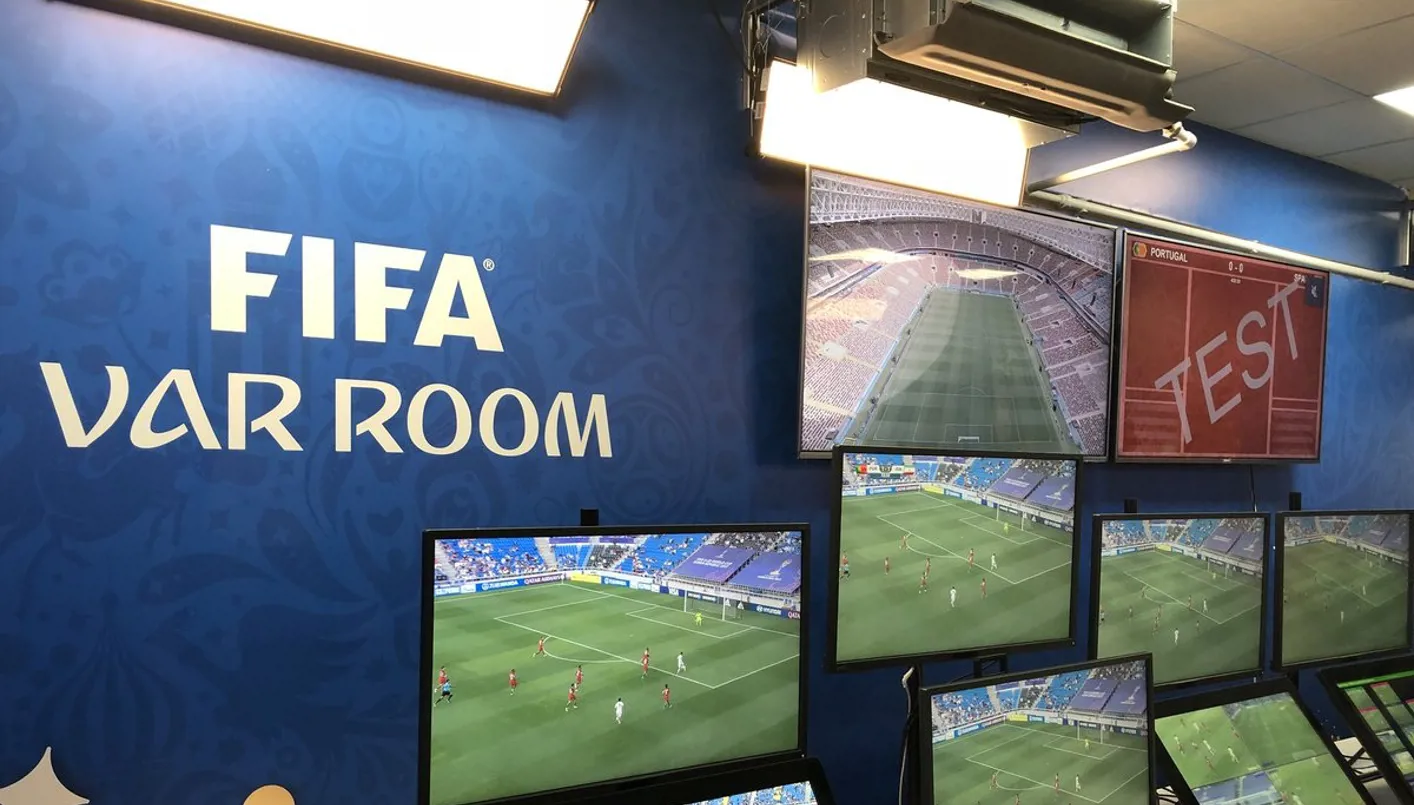طاقم حكام افتتاح كأس العالم 2026 بين المكسيك وجنوب أفريقيا
@