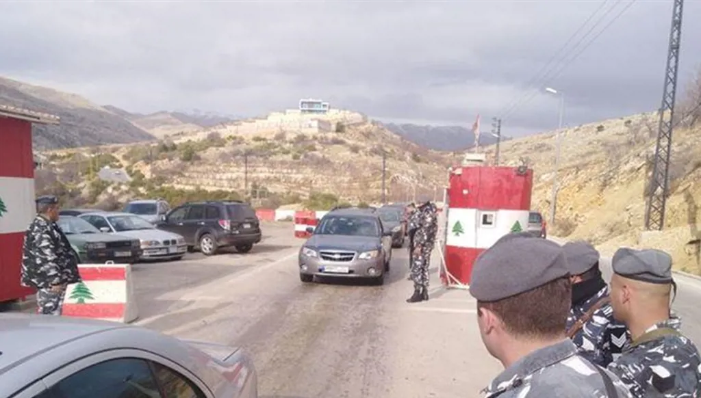 معلومات "النهار": عنصر من "حزب الله" أطلق النار على ضابط لبناني عند حاجز ضهر البيدر