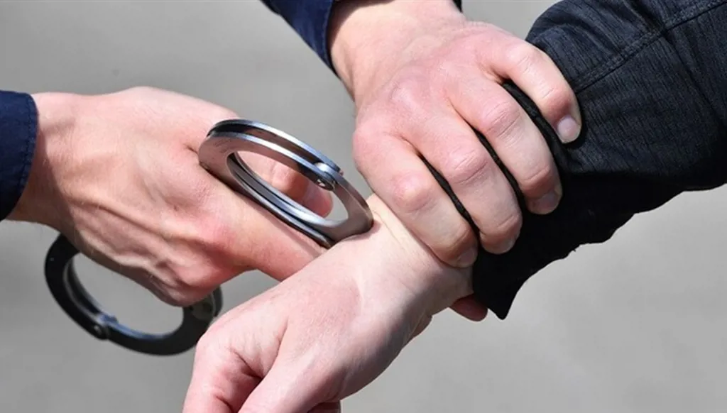 تعرٍّ داخل مطعم في الأشرفية خلال حفل رأس السنة... توقيف الراقص