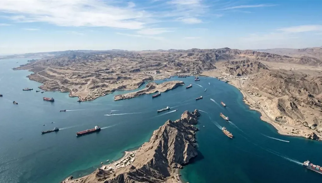 "أدنوك": هجوم على إحدى سفننا في مضيق هرمز ولا إصابات