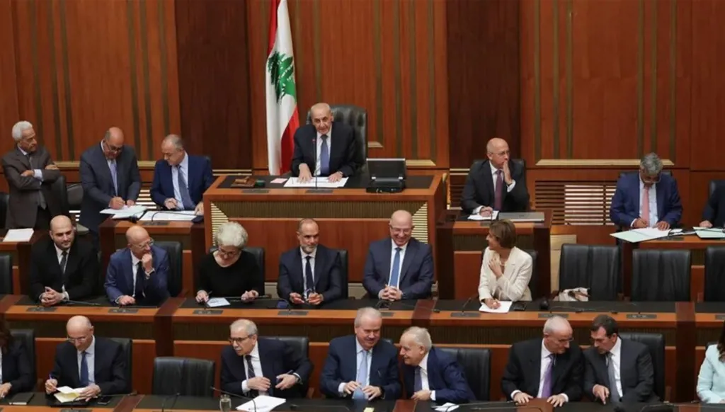 مجلس النواب منعقداً في جلسة مناقشة الحكومة.