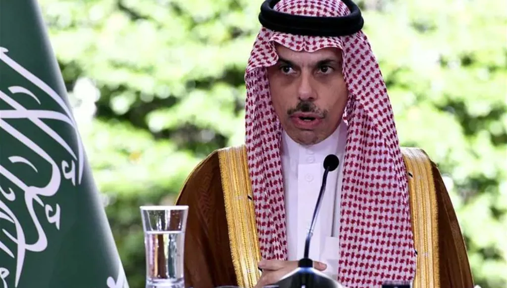 وزير الخارجية السعودي من وارسو: العلاقات مع الإمارات مهمة للاستقرار الإقليمي