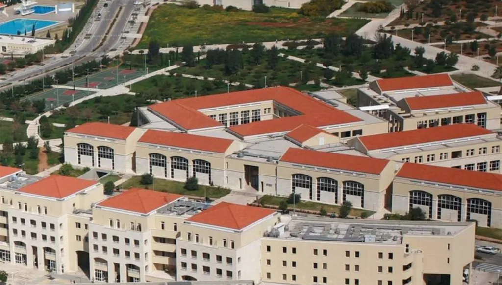 تسوية نيابيّة تمدّد ولاية رئيس الجامعة اللبنانيّة