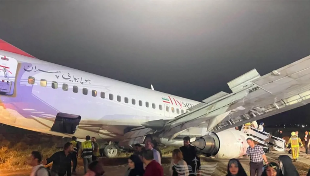 نجاة 175 عراقياً بعد خروج طائرة عن المدرج في مطار مشهد