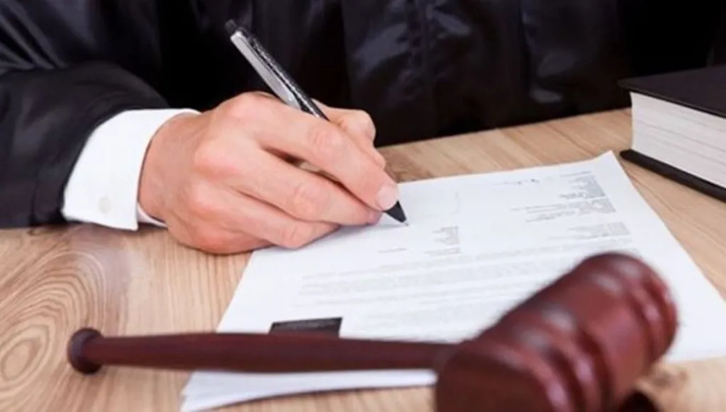 إضراب المساعدين القضائيين يشلّ المحاكم ثلاثة أيام!