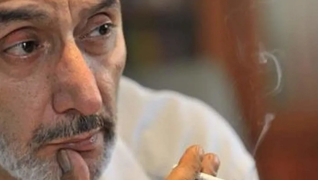 إضاءة شموع تكريماً لزياد الرحباني عند تقاطع بشارة الخوري (صور)