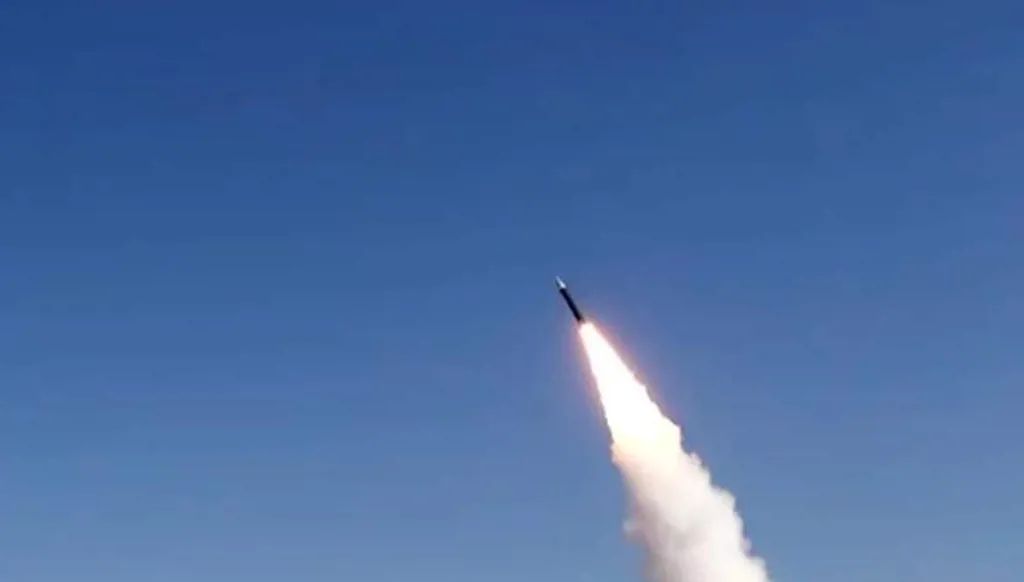 الجيش الاسرائيلي يعلن اسقاط صاروخ أطلق من اليمن