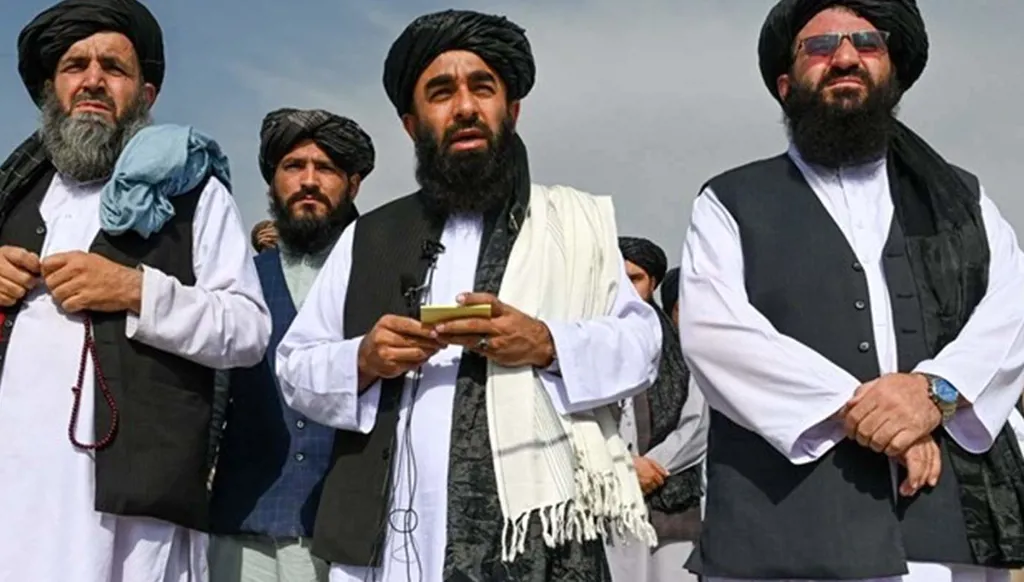 طالبان تفرج عن أميركي كان محتجزاً في أفغانستان