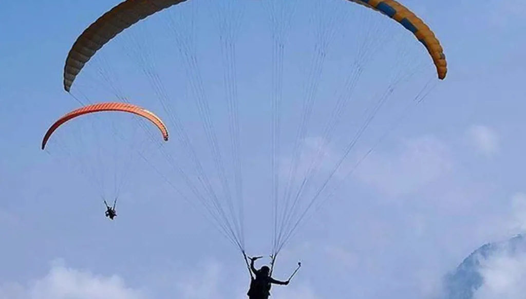 بعد قرار المنع... حادثة طيران شراعي تودي بحياة شاب في جونيه