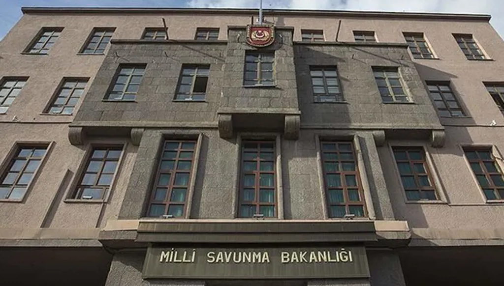 تركيا مستعدة للمشاركة في "قوة طمأنة" بأوكرانيا