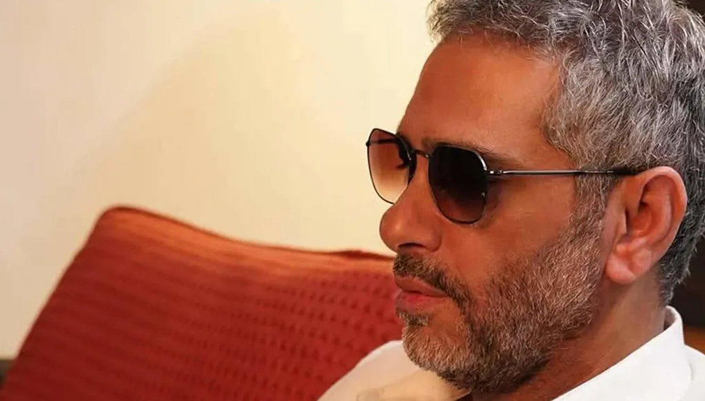 الفنان فضل شاكر يسلّم نفسه لاستخبارات الجيش اللبناني