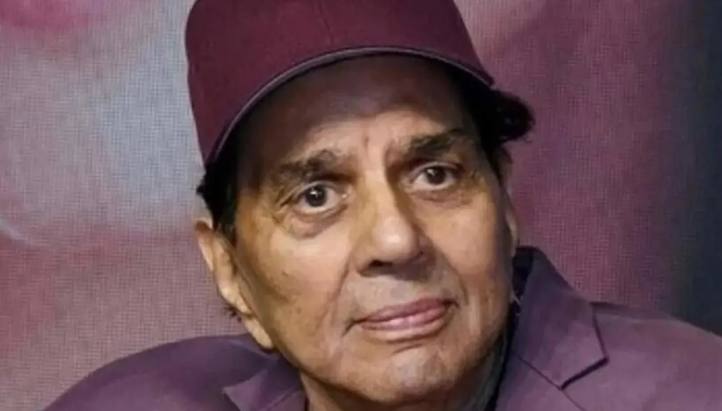 وفاة نجم بوليوود دارمندرا عن 89 عاماً