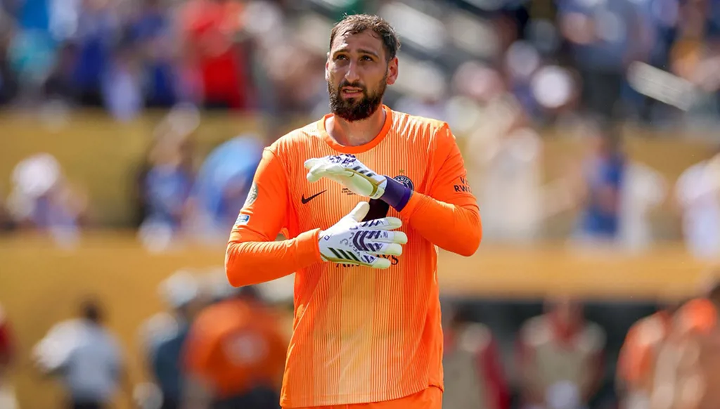 مانشستر سيتي يحسم صفقة الحارس الإيطالي دوناروما