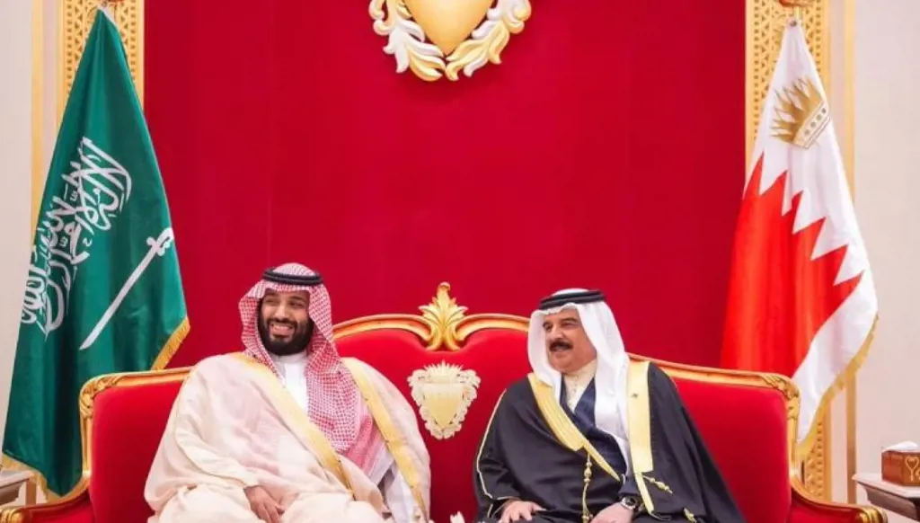 بن سلمان يؤكد لملك البحرين تضامن السعودية وإدانتها للهجمات الإيرانية