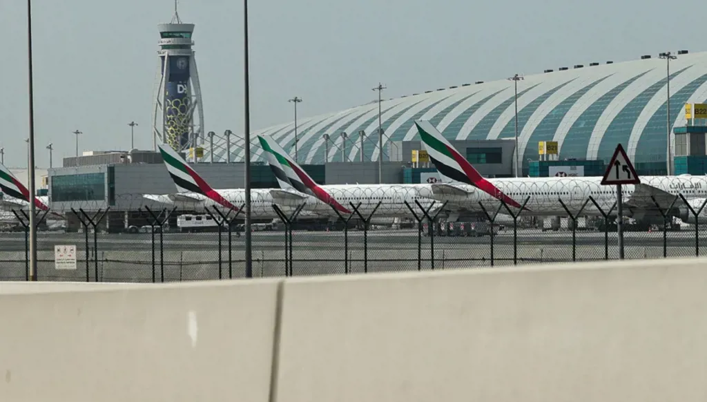 Middle East air travel disrupted: Emirates and Etihad resume limited flights amid missile threats