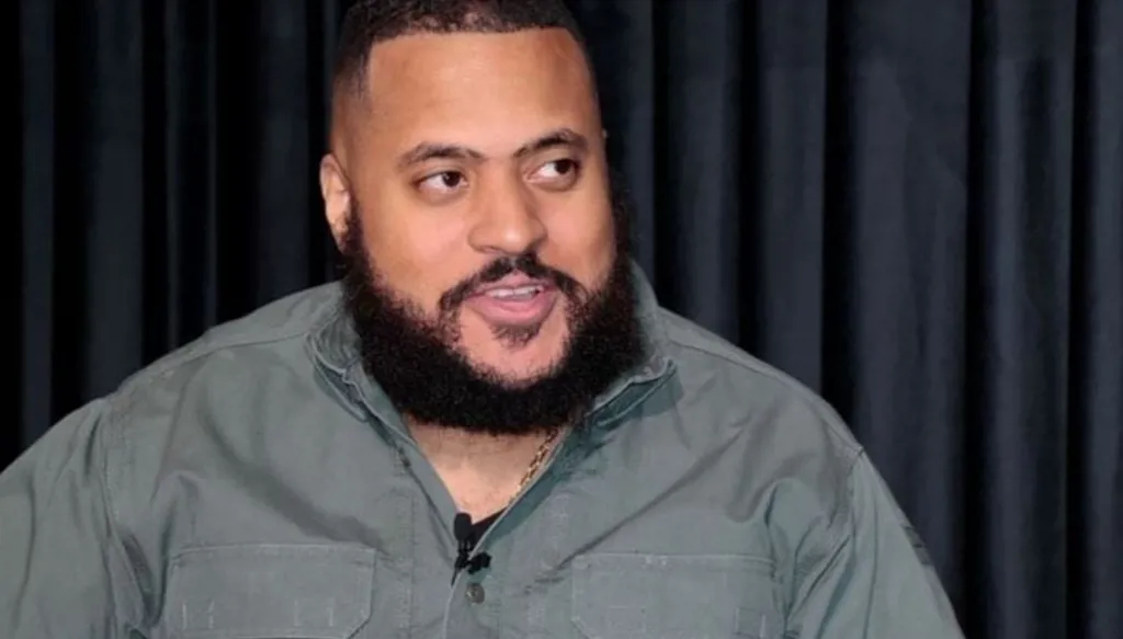 "روحوا لعندن"... "الكينغ رولودكس" موقوفاً