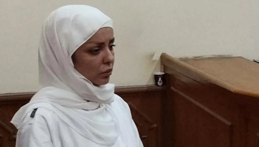 بعدما قتلت ابنتها بدوافع صادمة... السجن 15 عاماً لمضيفة طيران