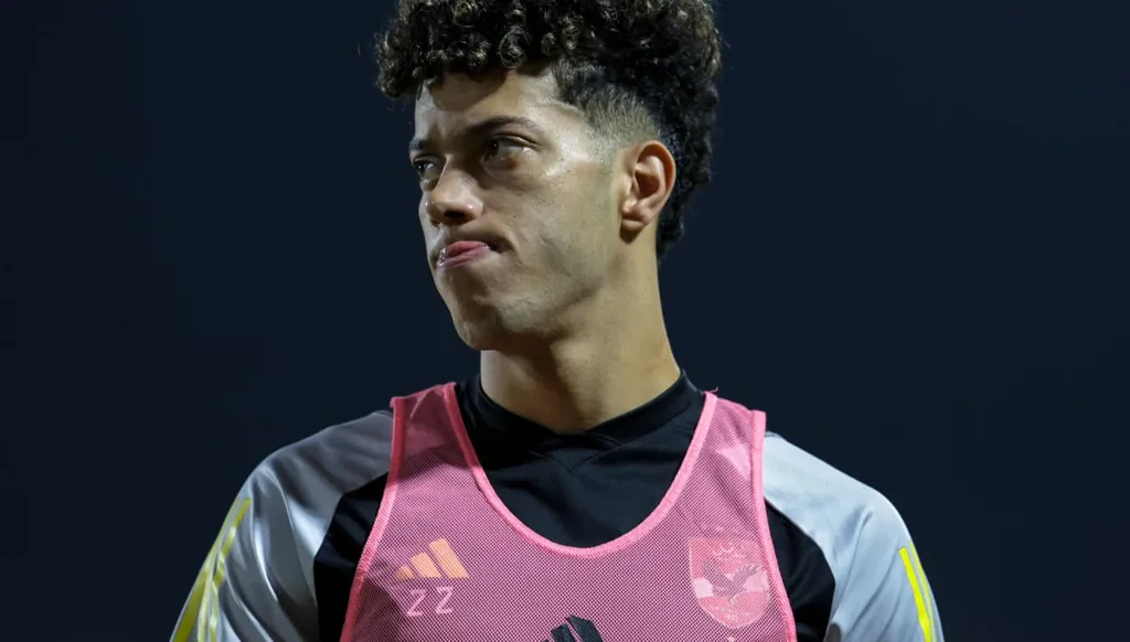 إمام عاشور بين الموهبة والانضباط... الأهلي أمام معادلة صعبة