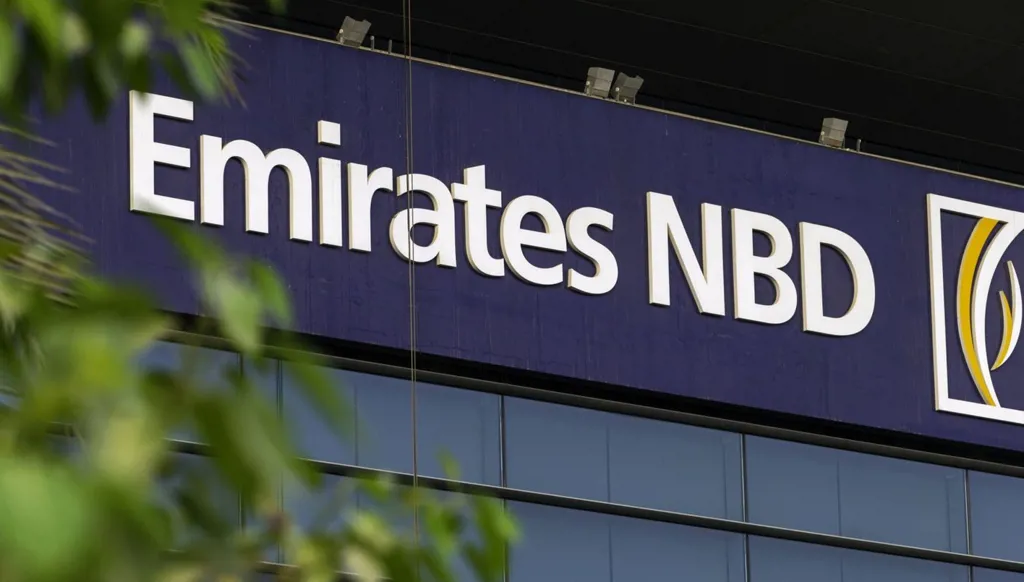 أكبر بنوك دبي يعود لأسواق الدين بعد شهرين من حرب إيران