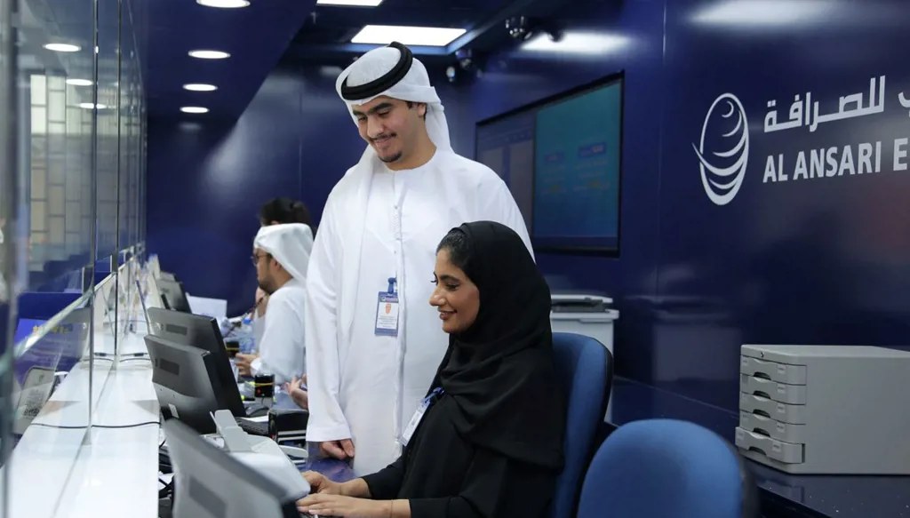 أرباح صرف العملات تعزز هوامش "الأنصاري" وتدفع أصولها إلى 1.4 مليار دولار