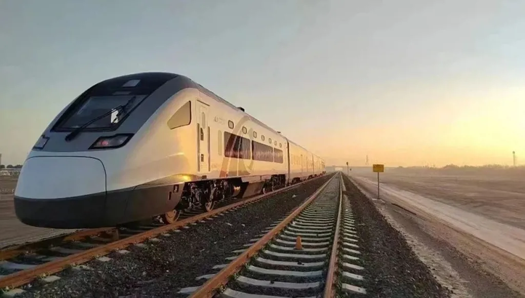 Projet ferroviaire du CCG : un réseau de 2 186 km reliant le Koweït à Oman, avec un lancement prévu en 2030.
