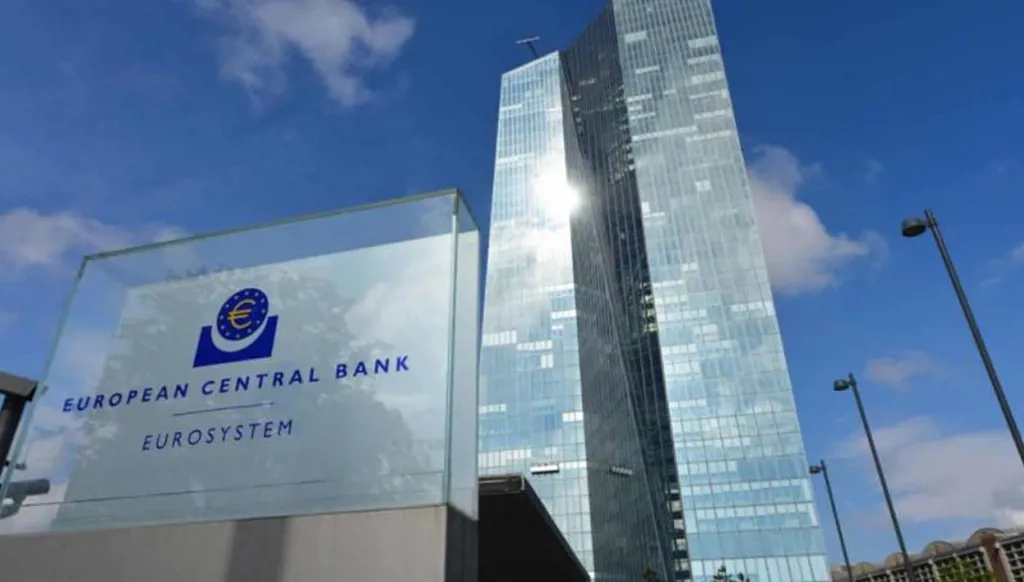 المركزي الأوروبي يحذر من ضغوط مالية بسبب حرب إيران