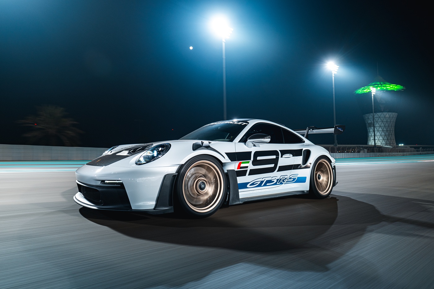 بورشه 911 GT3 RS.