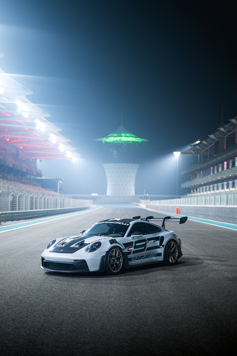 بورشه 911 GT3 RS.
