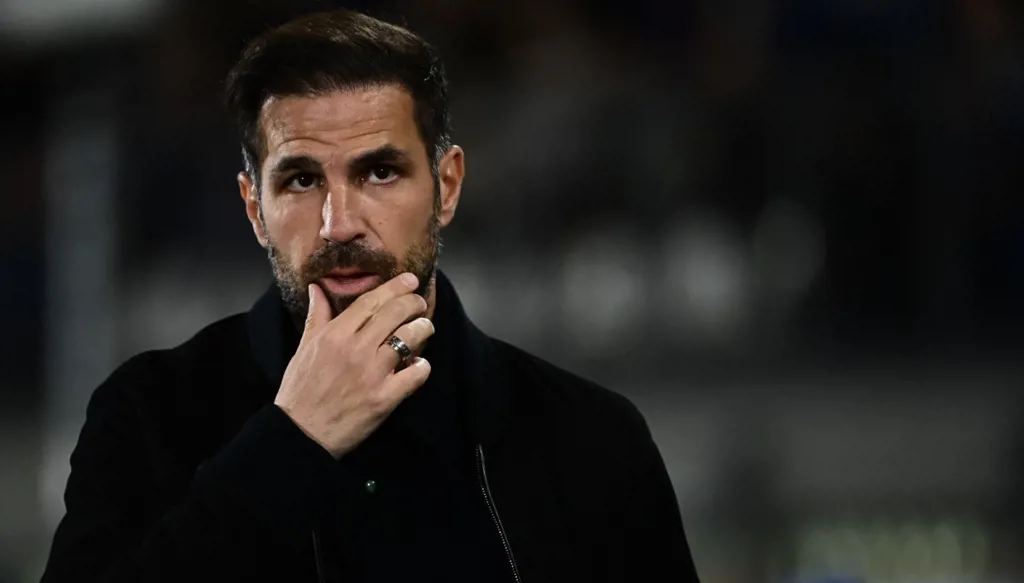 مشروع كومو فابريغاس يتحدى كبار إيطاليا