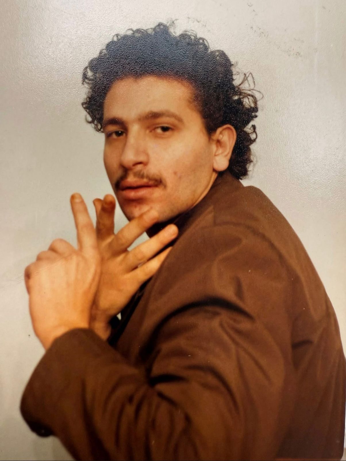 فادي أبو خليل، بعدسة الشاعر جوزف عيساوي.